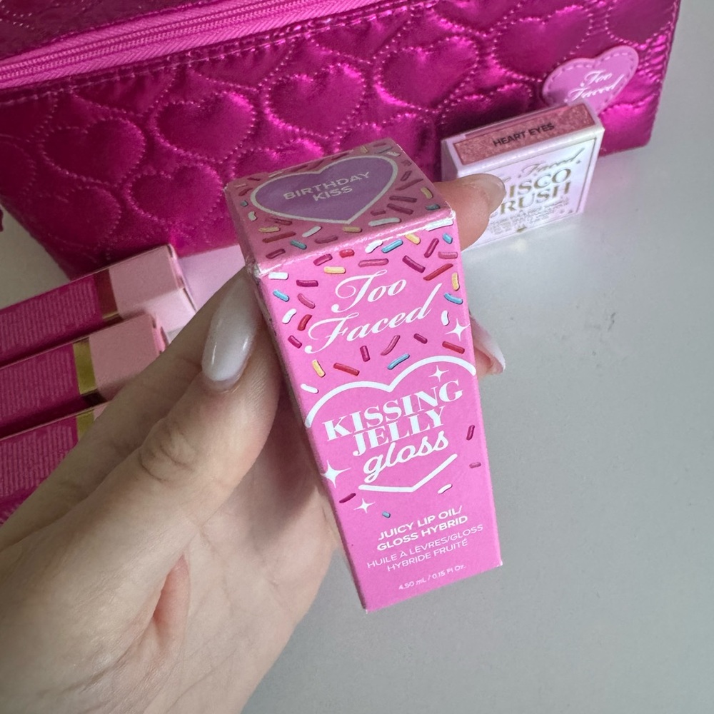 BNWT Too Faced Set - Picture 6 of 9